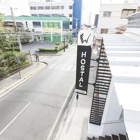 Whostal Santiago De Los Caballeros Exterior photo
